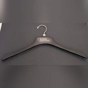 Bradley Bayou Black Hanger